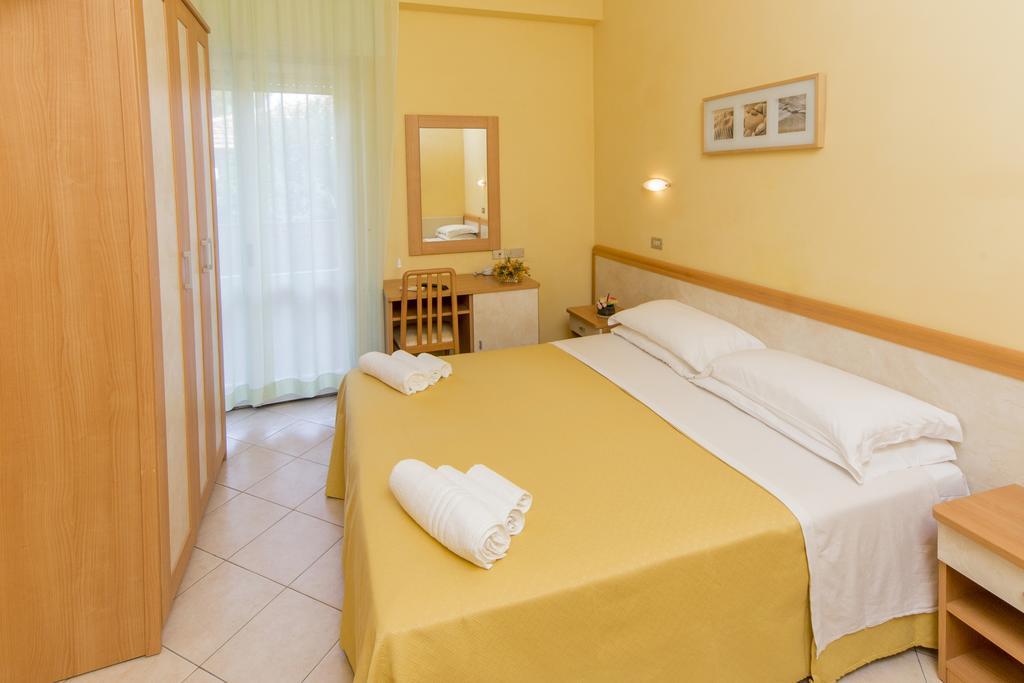 Hotel Rita Riccione Luaran gambar